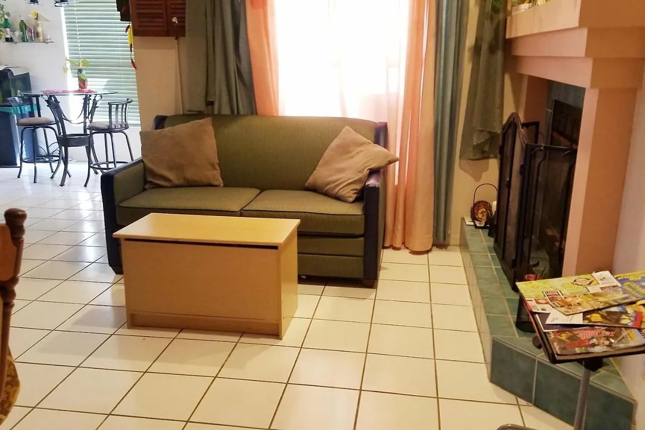 Cozy And Conveniently Located Pool Home With Free Wifi Tampa 0*,