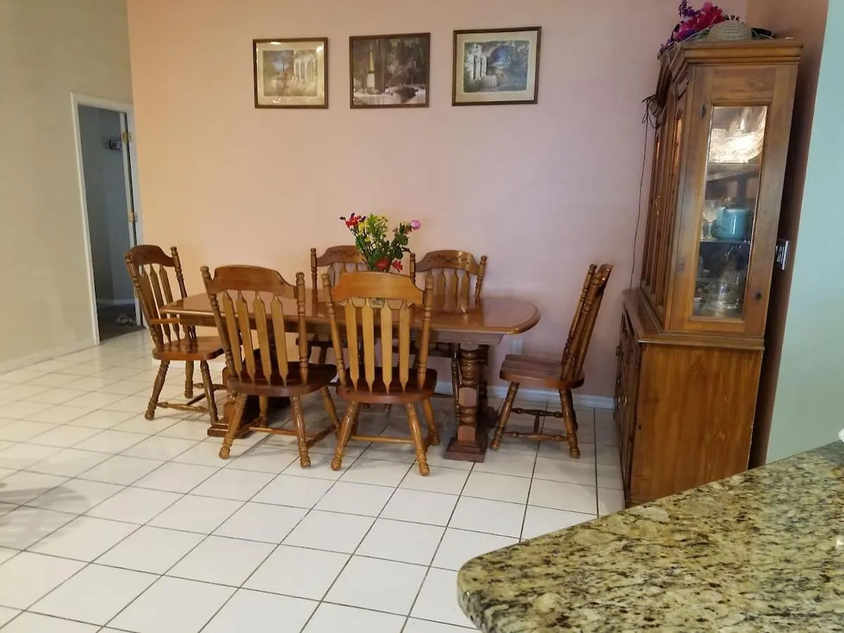 Holiday home Cozy And Conveniently Located Pool Home With Free Wifi Tampa